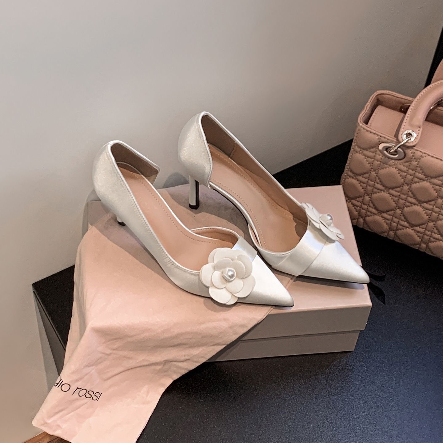 Sepatu Stiletto Satin Berujung - Women Formal Wear On Sale ulasan dan harga